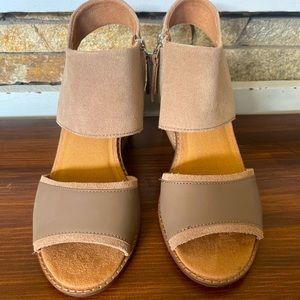 Toms Majorca Tan Suede Sandals